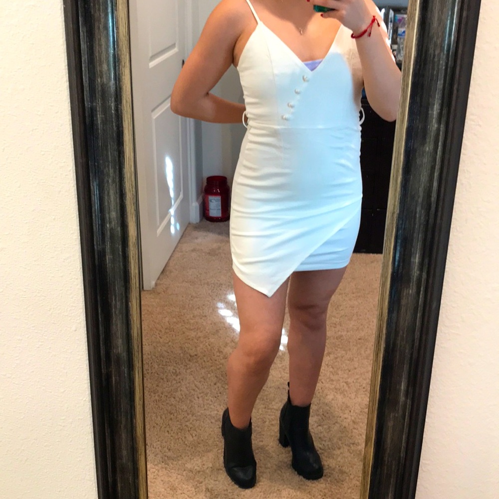 Very cute white mini dress